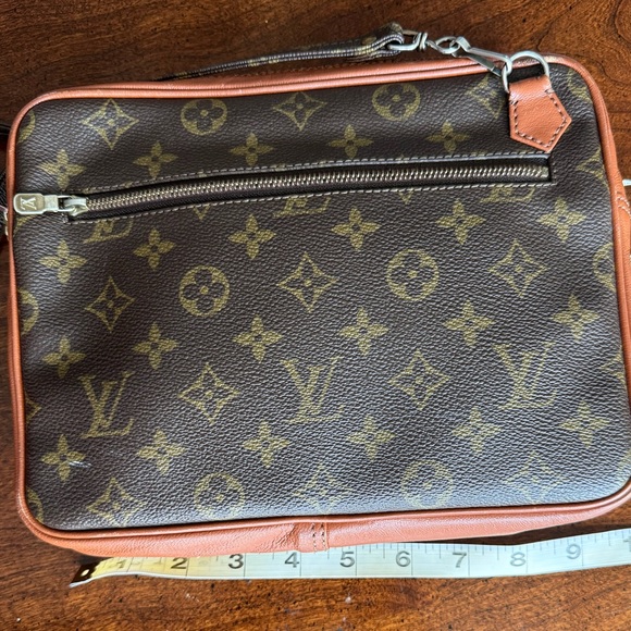 Louis Vuitton Marly crossbody - Picture 12 of 12